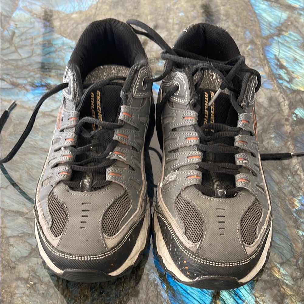 Skechers Men's Gray and Black Athletic Shoes